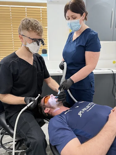 Dr Matt Cooper Dentist - Cosmetic dentist in Chesterfield