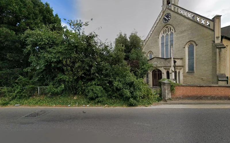 Gosztonyi M - Dental clinic in Maidenhead