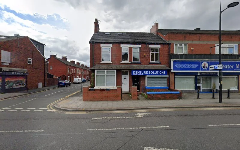 M Fine Dental Surgery - Dental clinic in Manchester