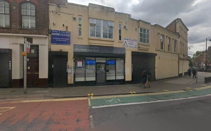 Pickles T - Dental clinic in Walsall