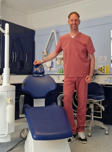 BESPOKE DENTURE CLINIC - Dental laboratory in Darlington