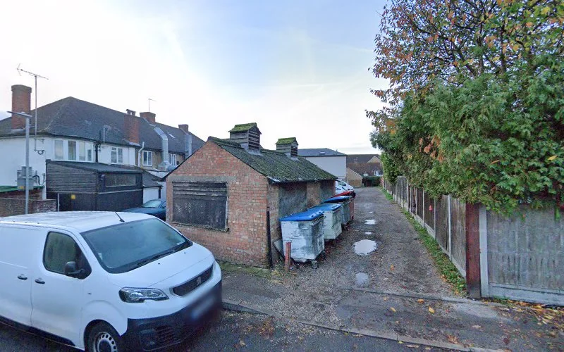 Dr. Arif Jiwa - Dental clinic in Broxbourne