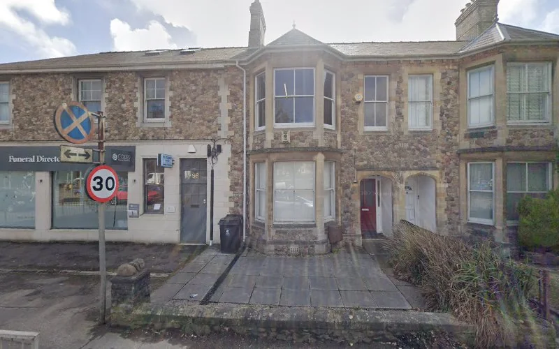 Dental Lounge Cardiff - Dental clinic in Cardiff