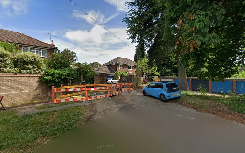 Andrew Dale - Dental clinic in Banstead