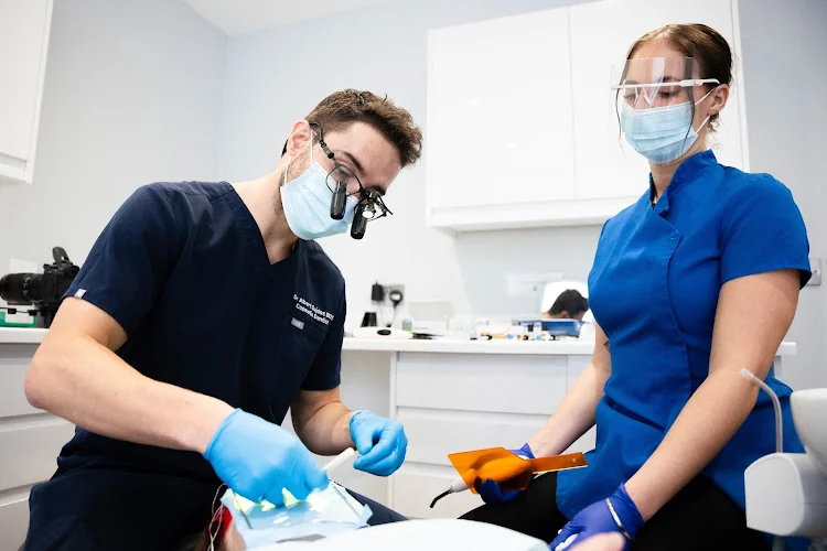 Smile Rooms - Dentist in Windsor