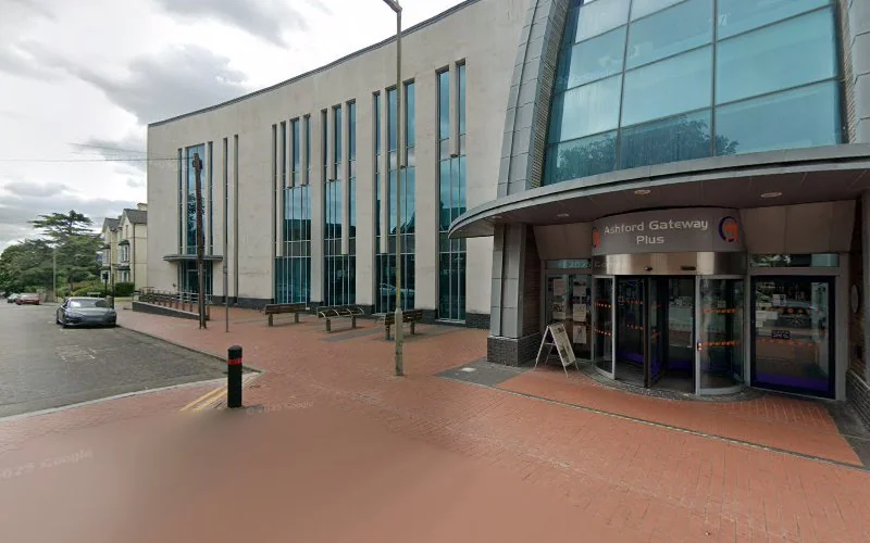 Brindle S R - Dental clinic in Ashford