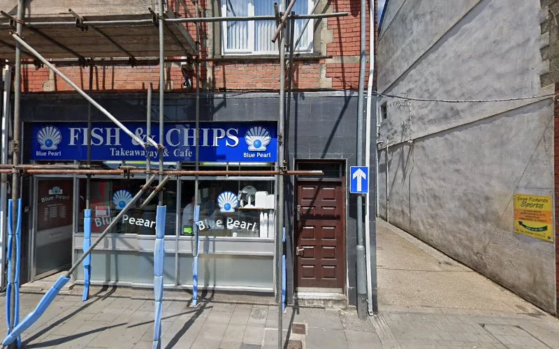 Hall Hopkins & Thorn - Dental clinic in Maesteg