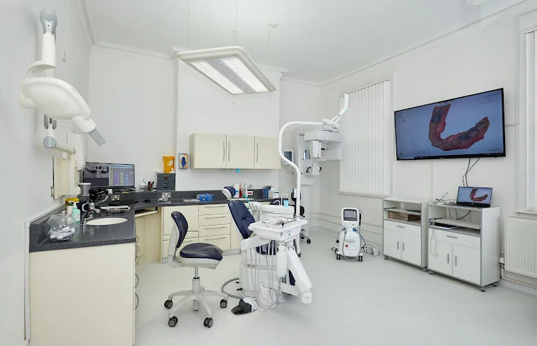 Cromwell Place Implant & Laser Dental Practice - Dental clinic in St. Ives