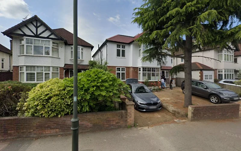 Choong L L - Dental clinic in London