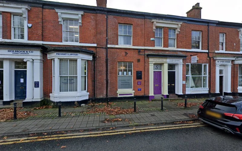 Signature Smiles - Dental clinic in Warrington