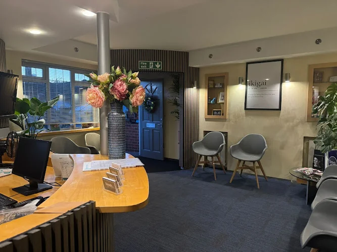 Peter Brash Dental Care - Dentist in Gerrards Cross