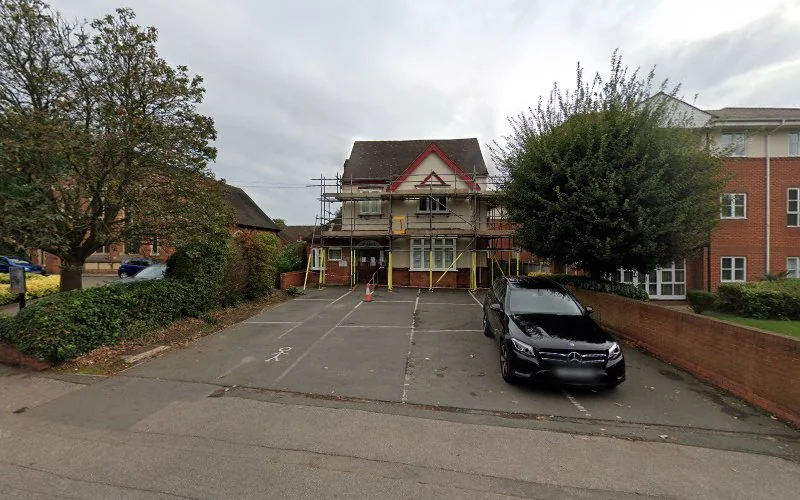 10 Hall Lane Dental Practice - Dental clinic in Upminster