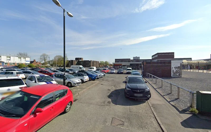 Mearns S A - Dental clinic in Winsford