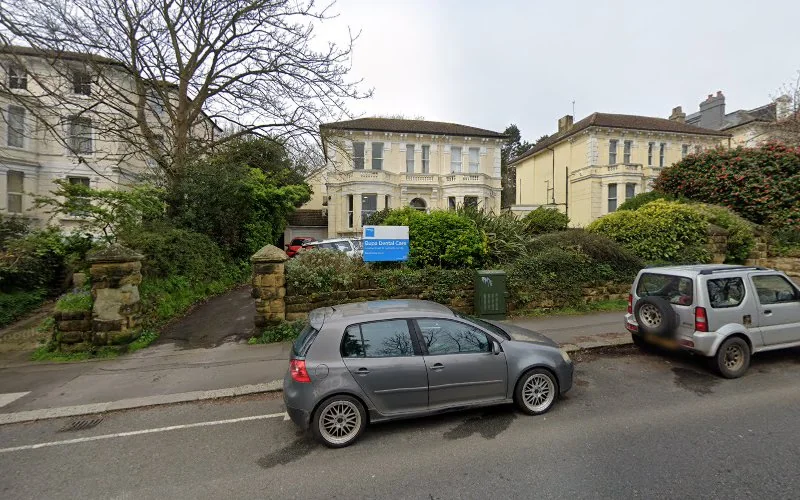 Pillinen Dr P - Dentist in Saint Leonards-on-sea