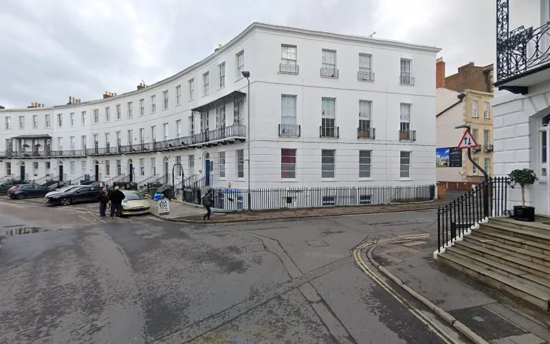 Invisalign Cheltenham by award winning Dentist Dr Chloe Harrington-Taylor - Orthodontist in Cheltenham