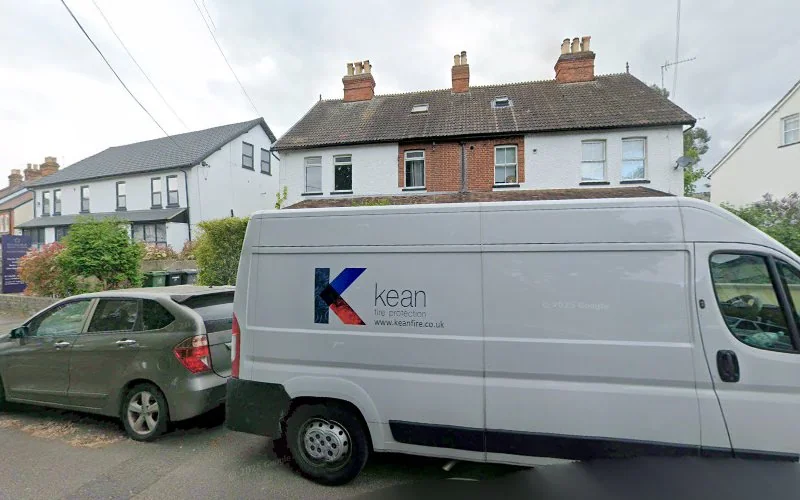 Jagdev Dr D - Dental clinic in Maidenhead