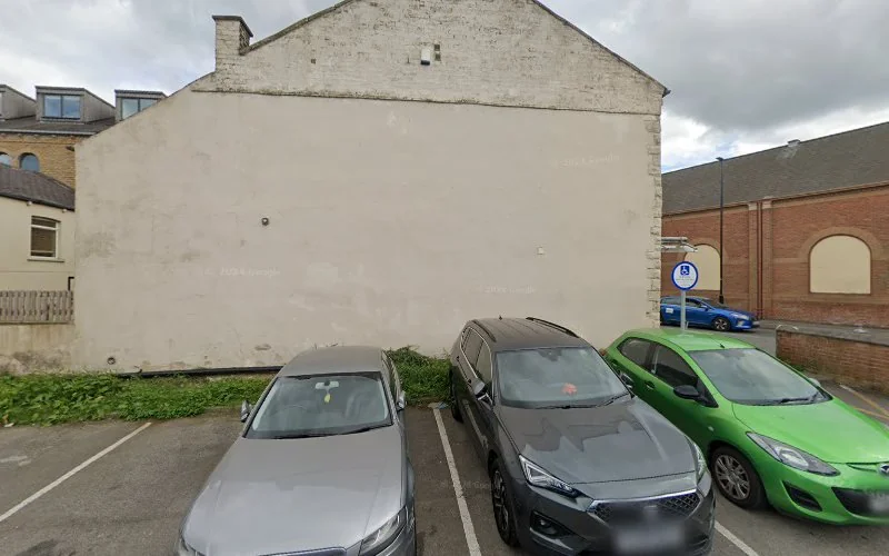 Advance Oral - Dental clinic in Leeds