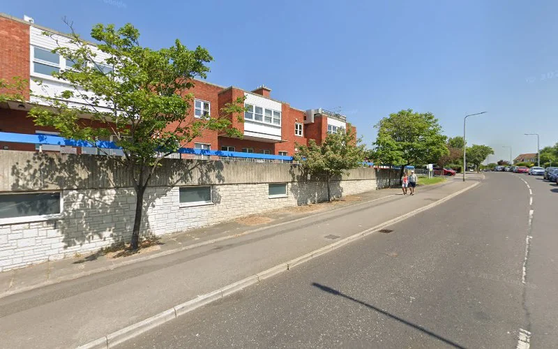 Dentapol Ltd - Dental clinic in Weymouth