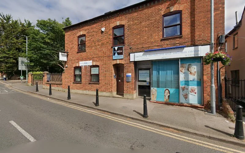 Berkshire Dentalcare And Wellness Centre - Dentist in Reading