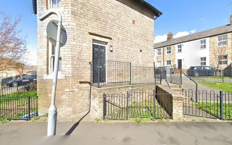 Aloha Tooth Gems - Cosmetic dentist in Bradford