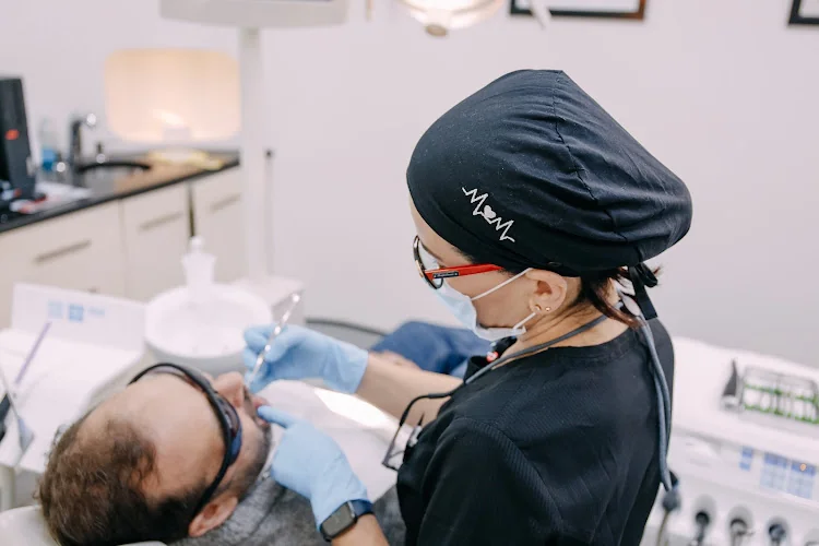 Dr. Vera Da Silva - Dentist - Cosmetic dentist in UK