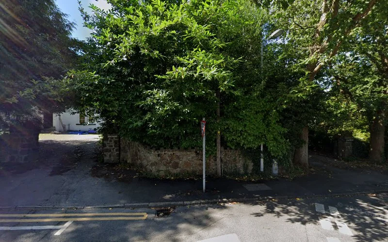 Jones Dr S - Dentist in Bangor