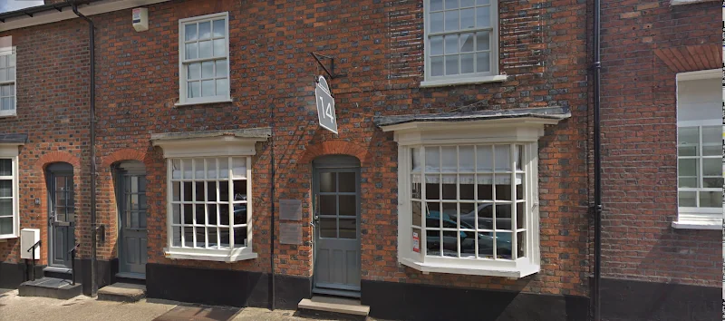 Visage Dental St Albans - Dental implants periodontist in St Albans