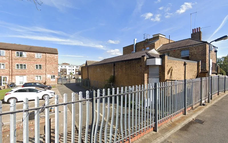 Mr S K Gupta - Mr Gupta & Associates - Dentist in London