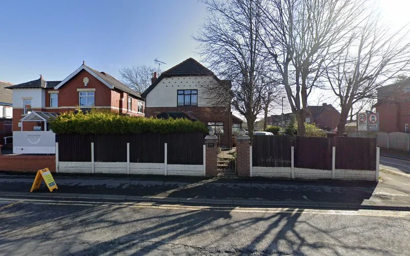 Riaz Dr - Dentist in Poulton-le-Fylde