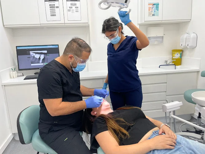 Thousand Smiles | Invisalign Offer, Orthodontic and Implant centre - Dental clinic in London