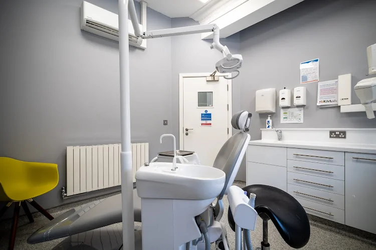 Middleton Bank Dental - Dentist in Manchester