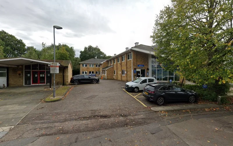 Sayani Zainab - Dentist in Harlow