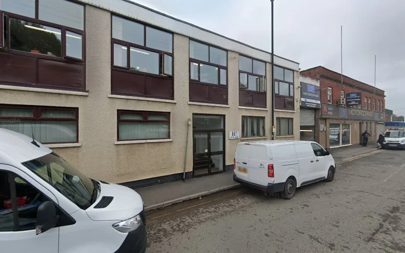 Hanham Dental Lab - Dental laboratory in Bristol