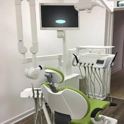 Deepcut Village Dental Practice - Dentist in Camberley
