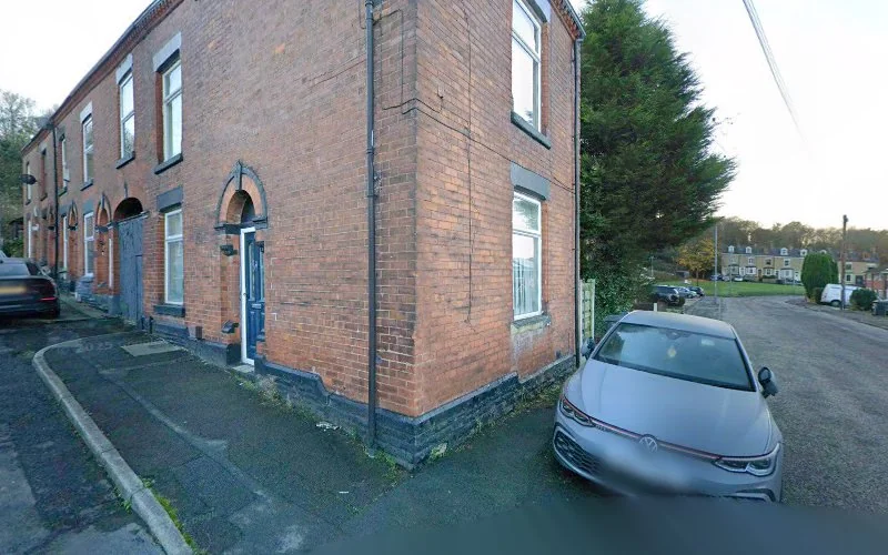 Parrott Dr - Dental clinic in Stalybridge