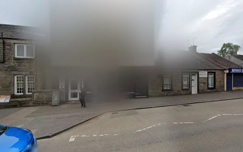 Hyndman Emma - Dentist in Broxburn