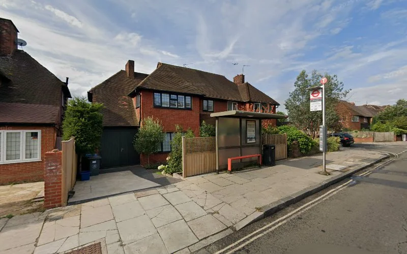 Andrew M White - Dental clinic in Richmond