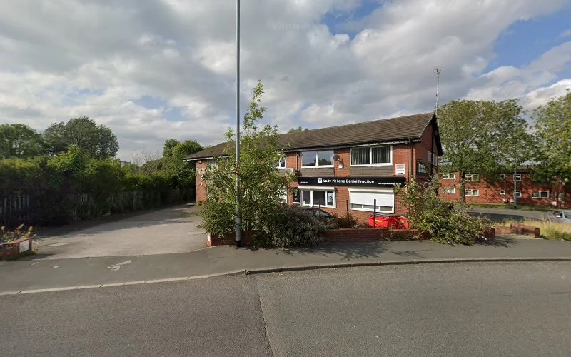 S G Dentures & Repairs Ltd - Dental clinic in Leeds