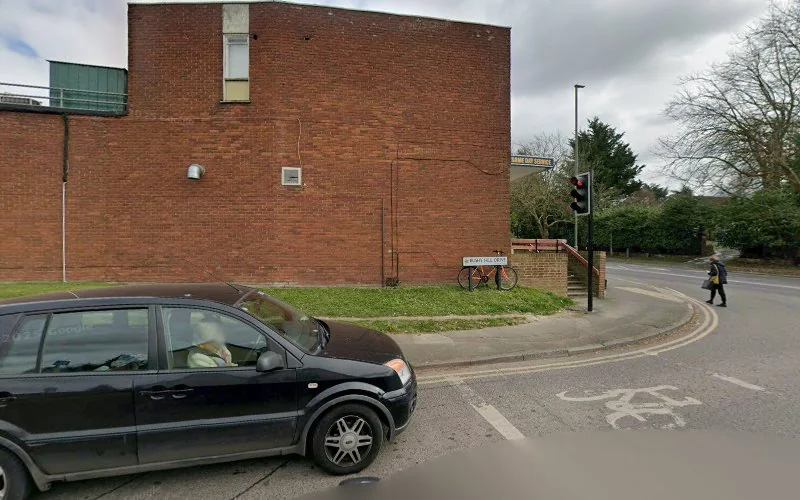 Watson-Hopkinson F - Dental clinic in Guildford