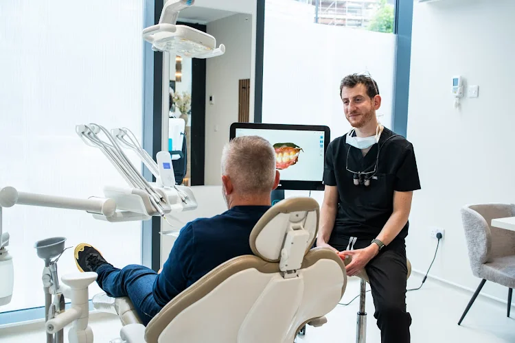 Beyu Dental - Dentist in Leeds