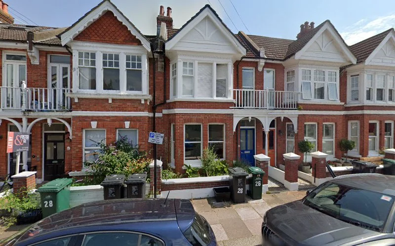 Dr H Davies - M D S Dental Care - Dentist in Brighton