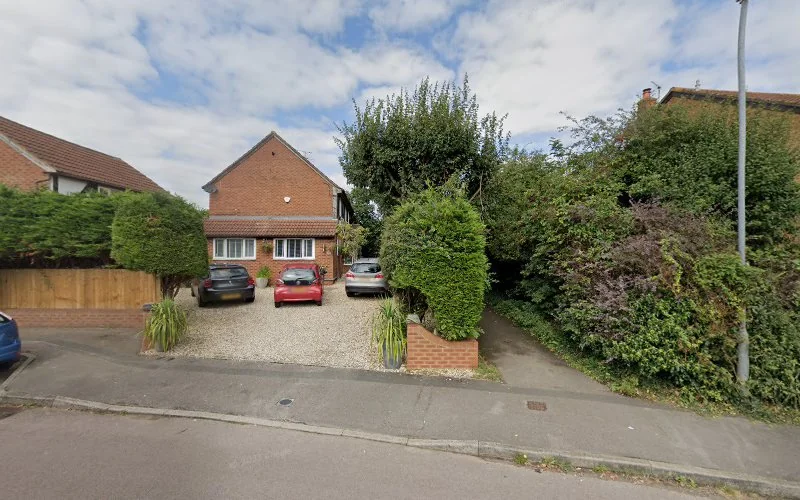 Sparkle Dental Whitening - Teeth whitening service in Swindon