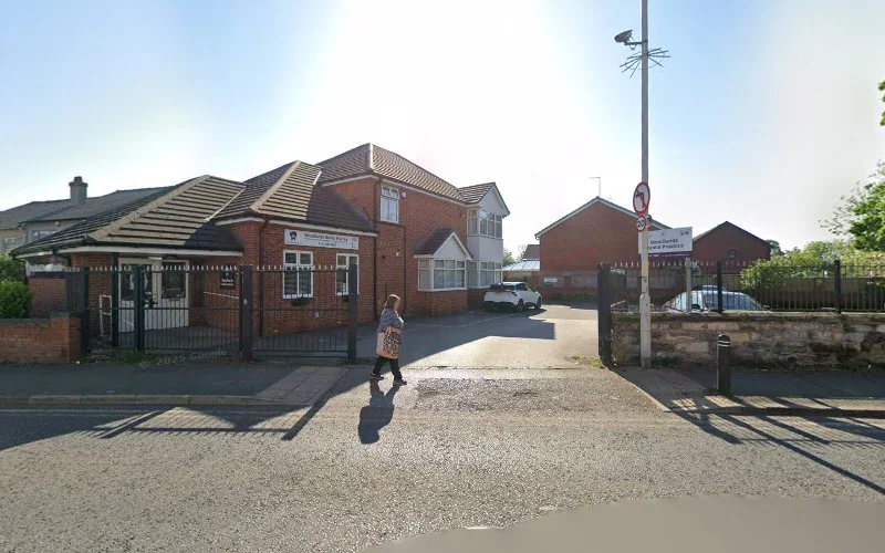 P J S Care Ltd - Dental clinic in Birkenhead