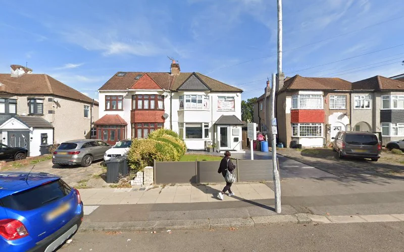 Clear Braces London - Cosmetic dentist in Ilford