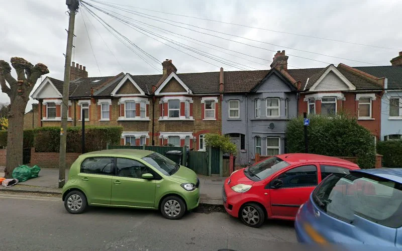 Dental Express Ltd - Dental clinic in London