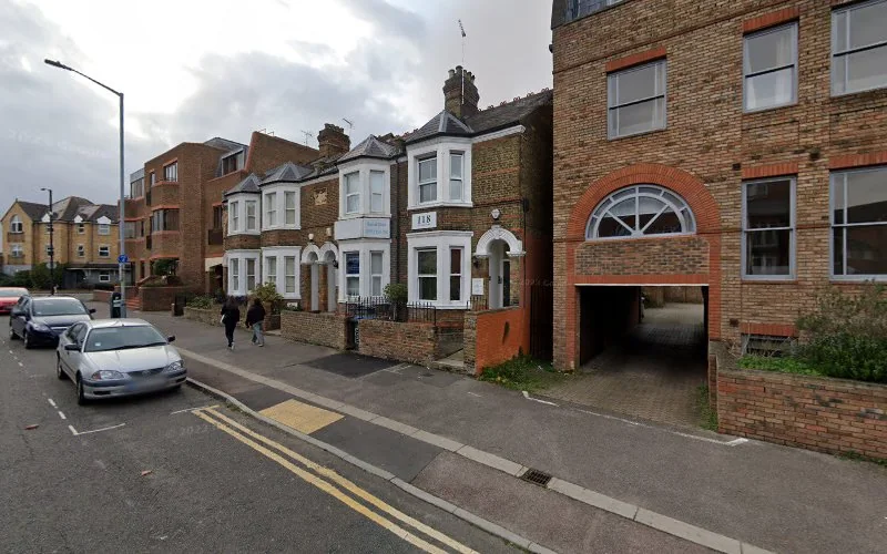 Julian Slimm & Associates - Dental clinic in Windsor