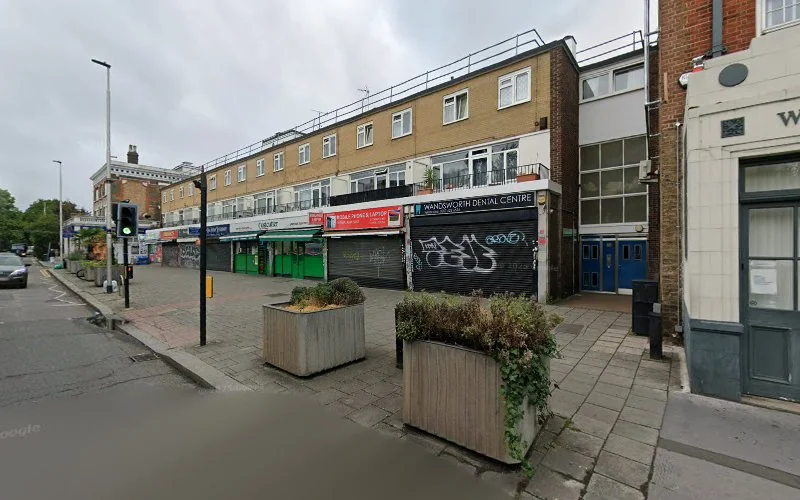 Dentamour Ltd - Dentist in London