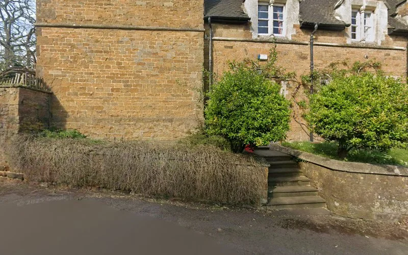 Barrett Dr Karren - Dental clinic in Banbury