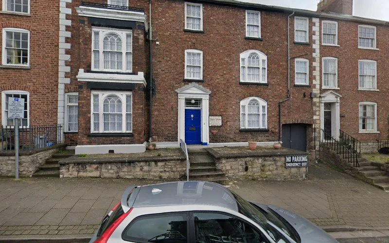 Thomas Linda - Dental clinic in Denbigh