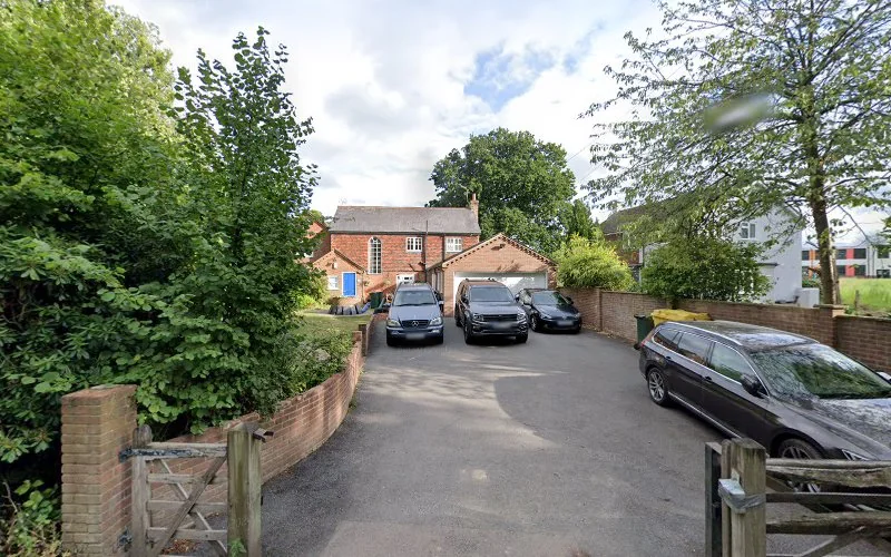 Worth Park Dental Clinic - Dental clinic in Crawley